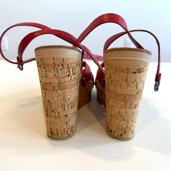 Miu Mui Wedge in Red w Ankle Strap 38.5 - Picture 3 of 4